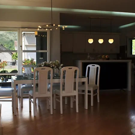 Bevanda Villa *